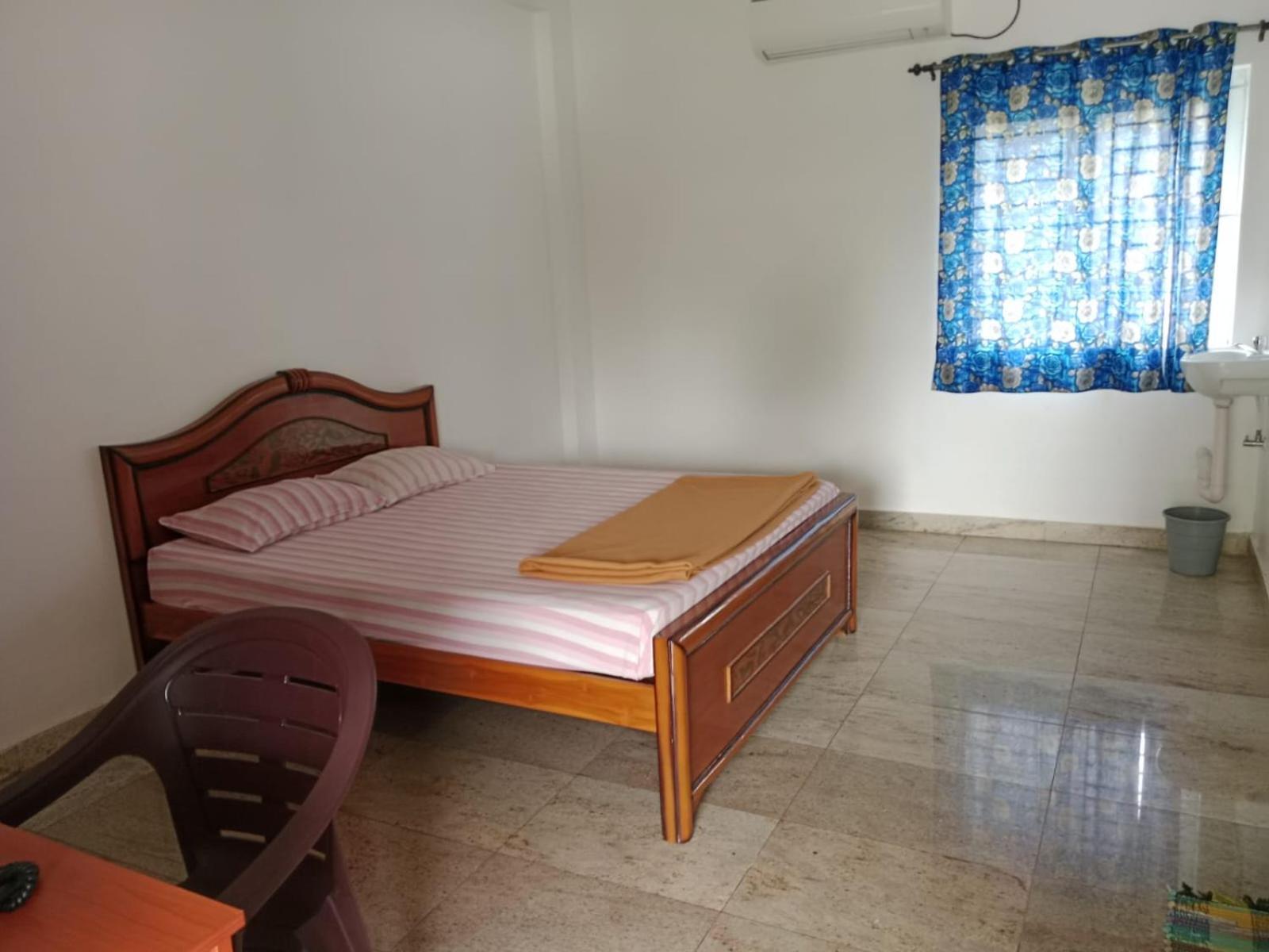 Urc Lodge Perundurai Extérieur photo