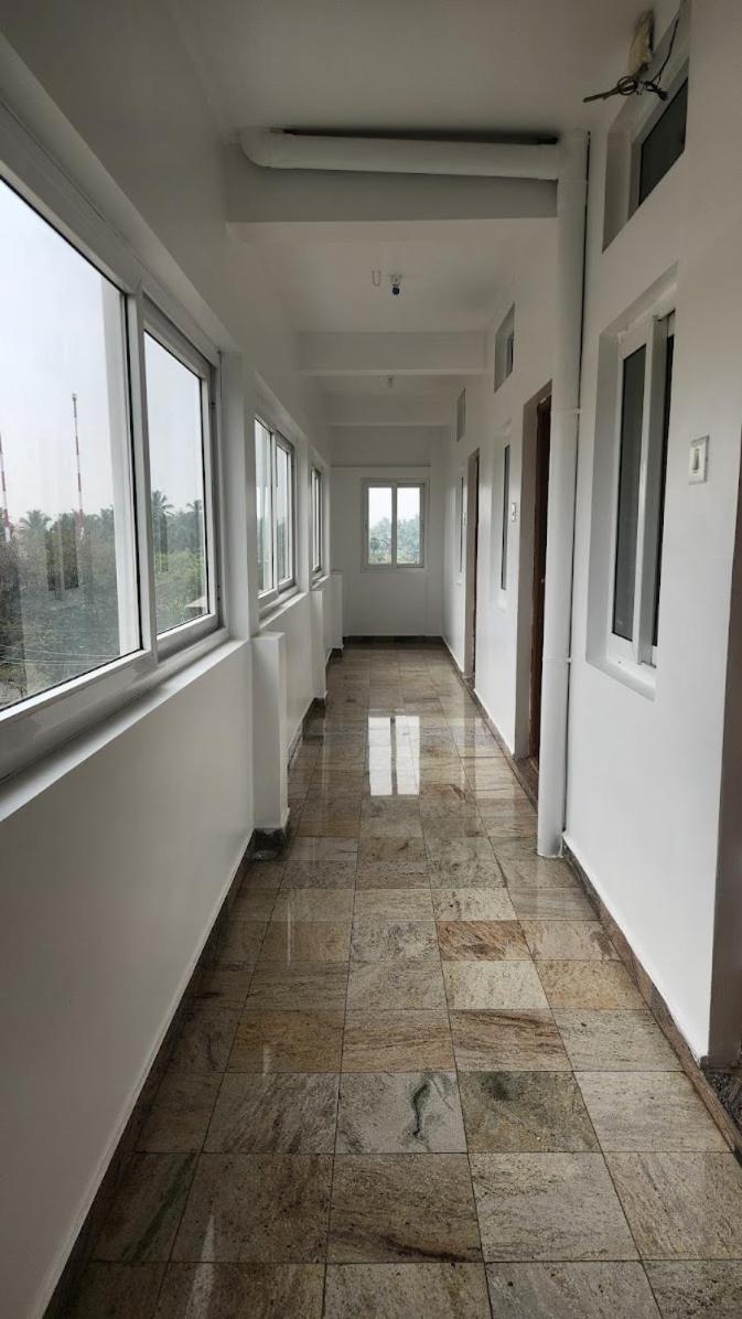 Urc Lodge Perundurai Extérieur photo